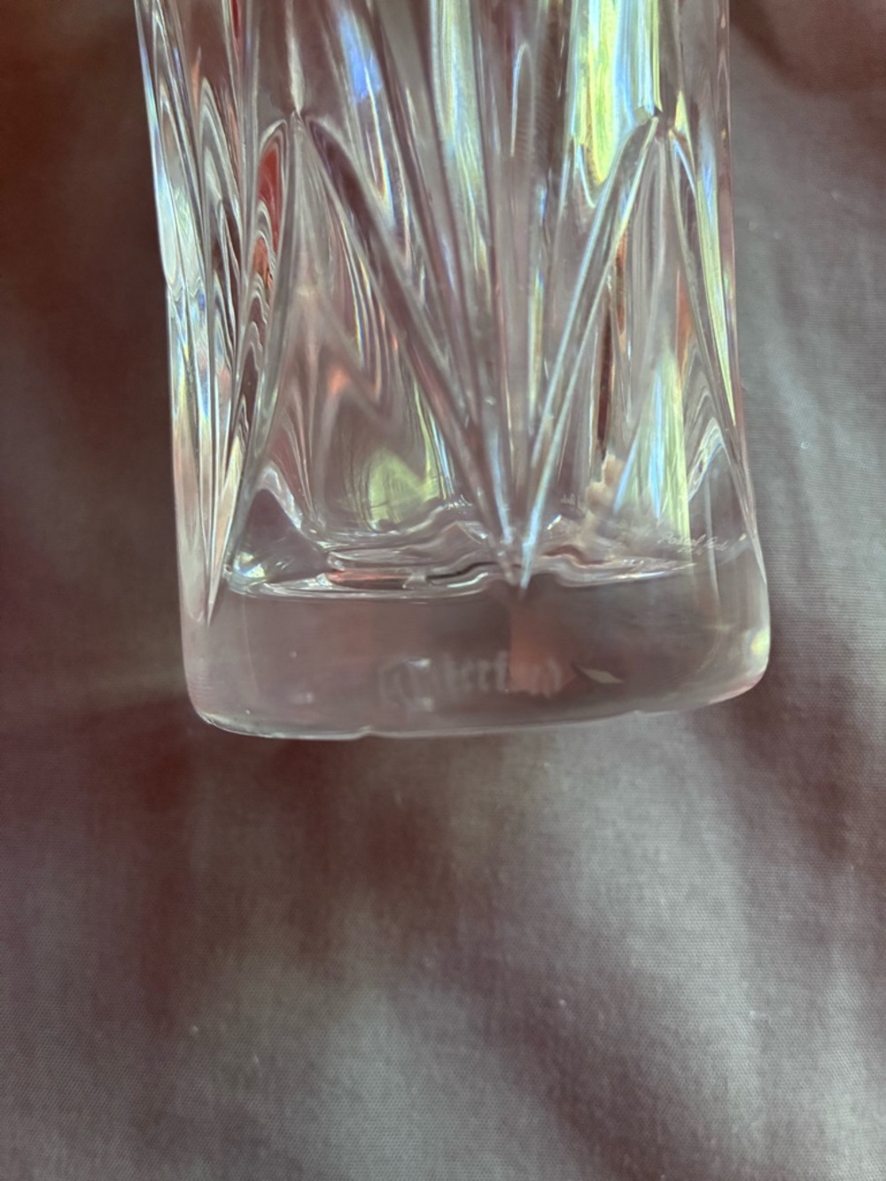 Waterford Crystal Vintage 1996 Mother’s Day Vase signed by Pascal Roche - Picture 7 of 10